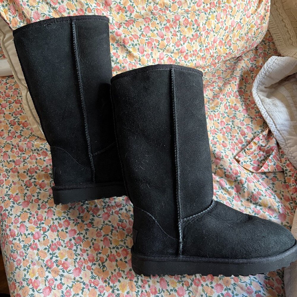 UGG Women's Classic Tall II Boot - size 6 - worn once - Picture 1 of 4